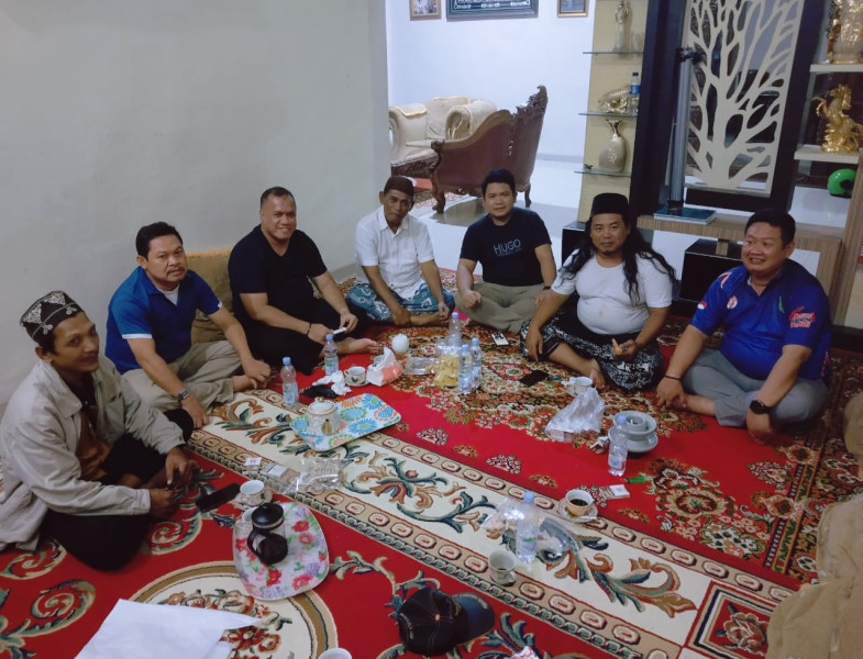 Gus Zainal Santri Ndeso Silaturahim dengan Tokoh Masyarakat Riau, Yopi Arianto