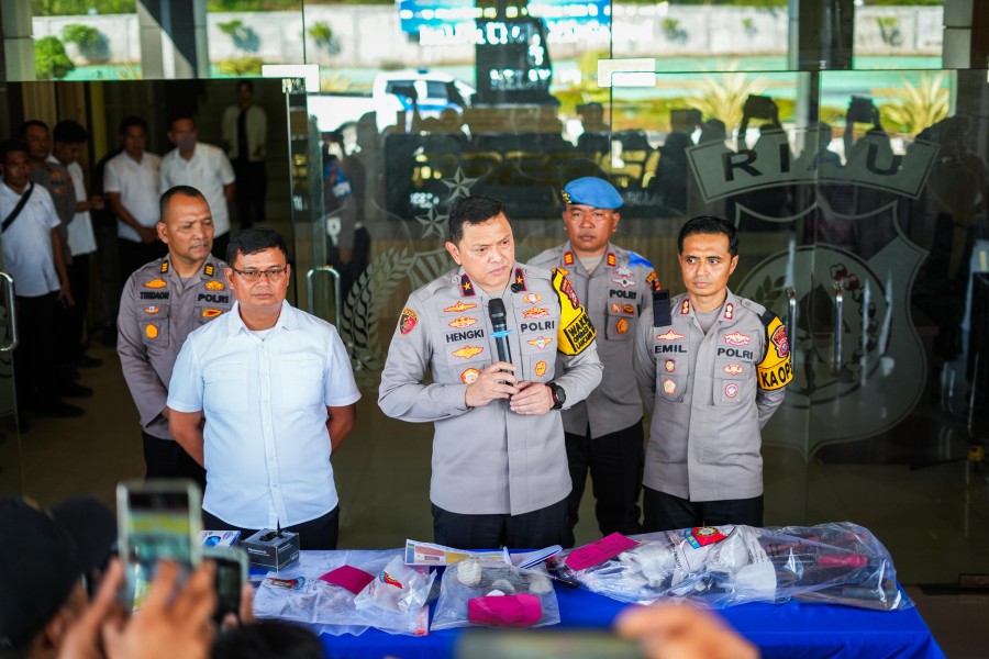 Waka Polda Riau Pimpin Rilis Pengungkapan Konflik Lahan Berdarah di Rohul, Lima Tersangka Ditetapkan