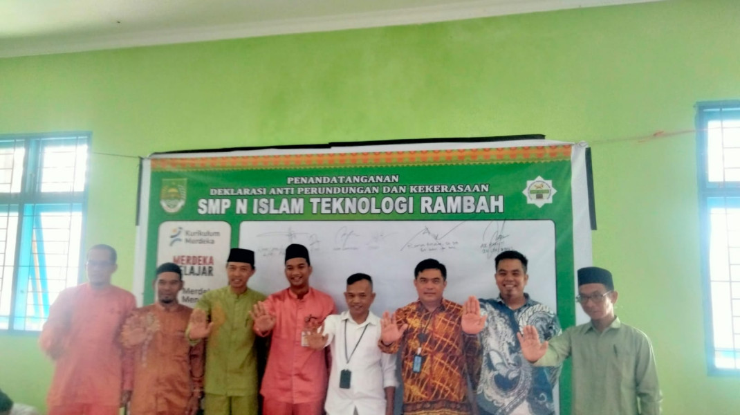 SMP Negeri Istek Rambah Gelar Deklarasi Anti-Bullying Bersama LPAI Rohul