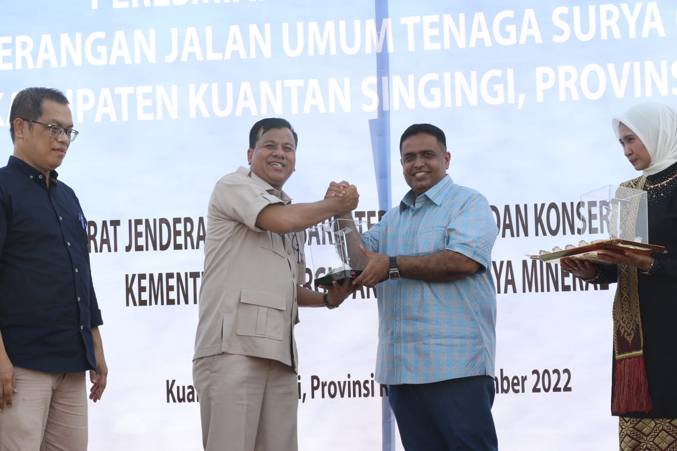 Tahun 2023 Atas Usulan Plt Bupati, M. Nasir Janjikan 200 Unit PJUTS  Untuk Lokasi Pacu Jalur