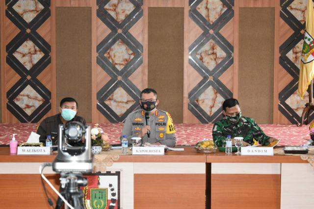 Kapolresta Pekanbaru Hadiri Rapat Analisa dan Evaluasi PSBM
