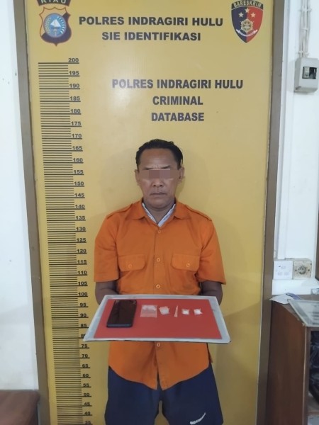 Simpan Sabu di Bawah Sofa, Anto Gelombung Peranap Diringkus Satresnarkoba Polres Inhu
