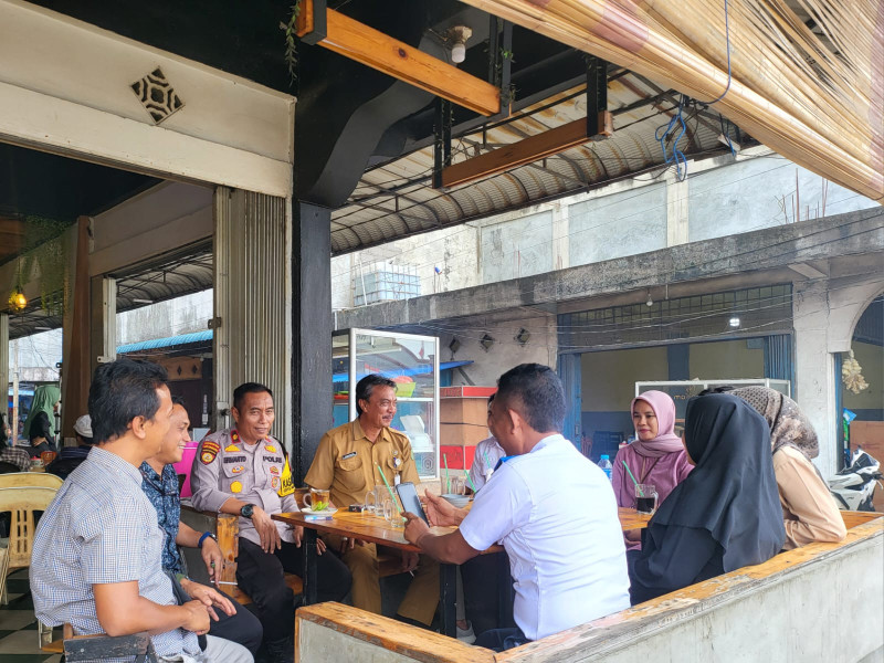 Polsek Kateman dan PPK Kec. Kateman Rutin Berkoordinasi untuk Ciptakan Pilkada Damai 2024