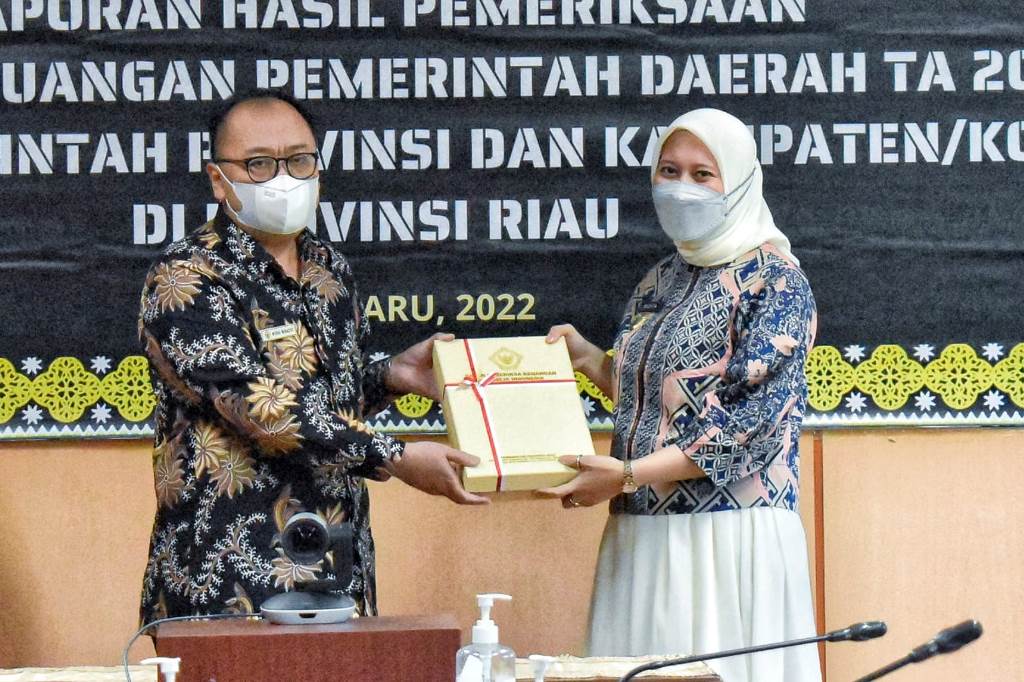 Mantap, Dibawah kepemimpinan Bupati Rezita, Inhu Raih WTP 6 Kali Berturut-turut