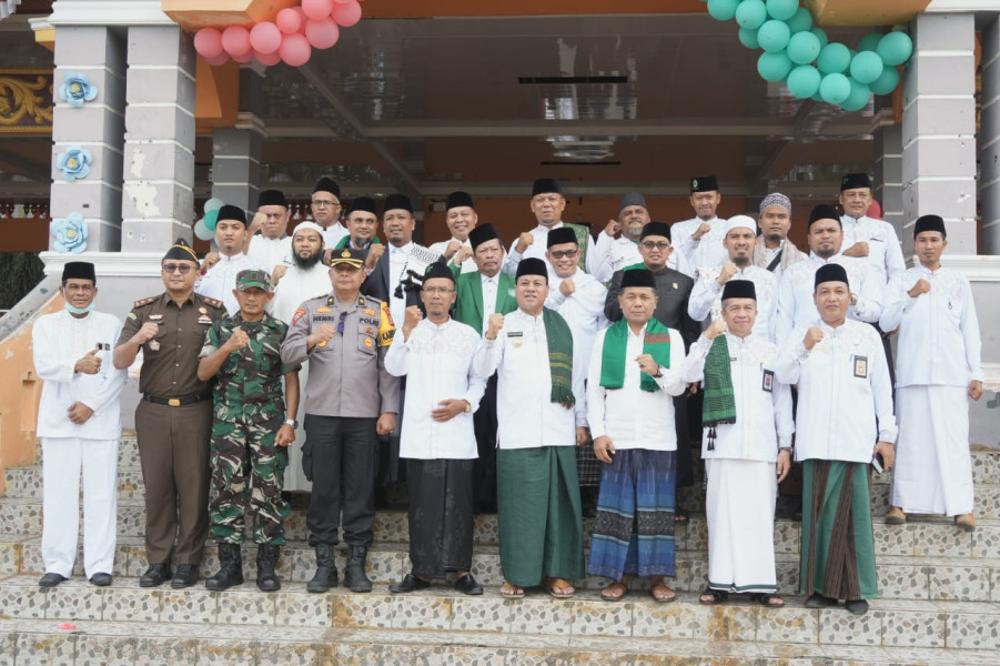 HSN, Ribuan Santri Banjiri Lapangan Limuno,  Bupati  Saatnya Santri 