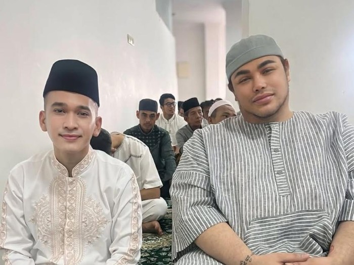 Ruben Onsu Jalani Perjalanan Spiritual, Ivan Gunawan Jadi Teman Seperjalanan