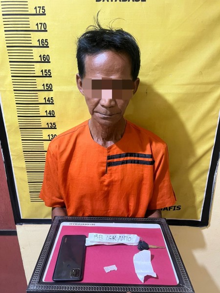 Tua Tua Keladi, Kakek Penjual Narkoba di Kelurahan Pematang Reba Berhasil Dirungkus Saat Hendak Kabur