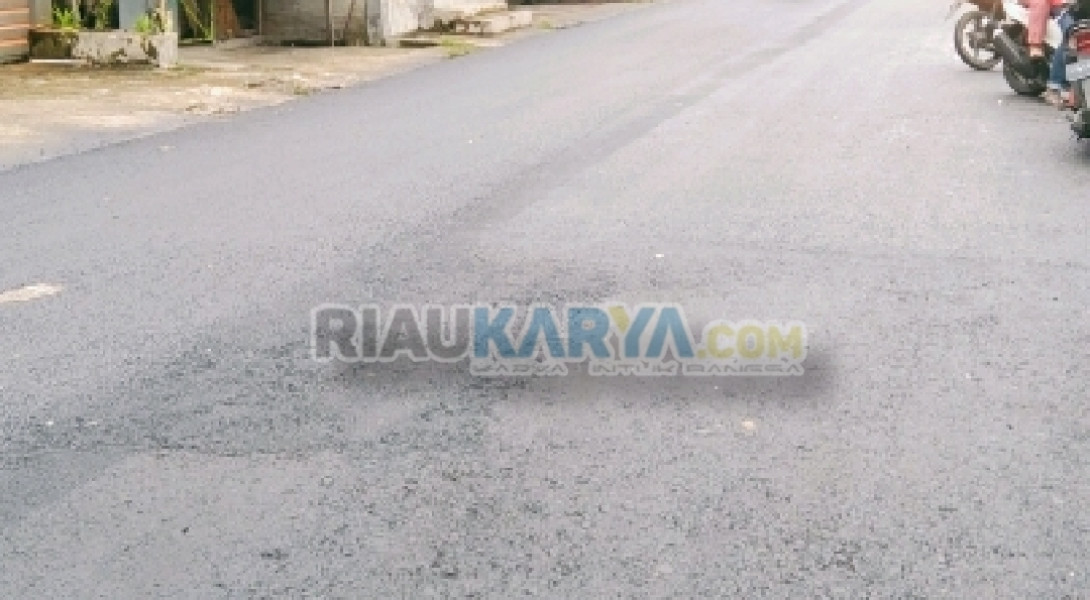 Aspal Jalan Bintang Dinilai Dikerjakan Sembarangan dan Tak Begitu Rapi