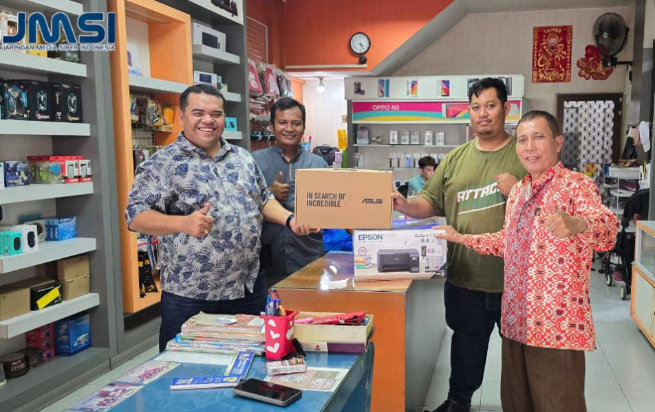 LBH Pena Riau Dapat Bantuan ATK, Sabtu P Sinurat: Keadilan Adalah Hak Setiap Warga Negara