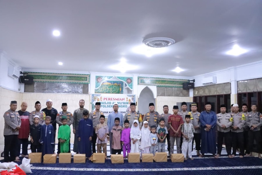 Kapolres Rohil Resmikan Masjid Al-Mu’min Polsek Bangko, Santuni Anak Yatim Jelang Ramadhan