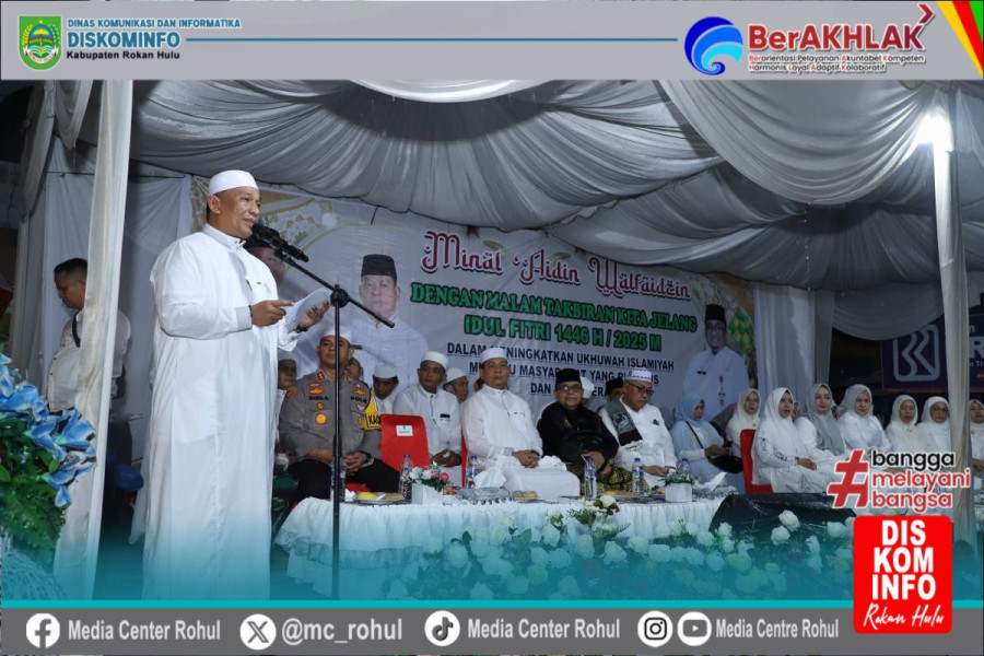 Meski Diguyur Hujan, Pawai Obor Takbiran Di Rokan Hulu Berlangsung Meriah