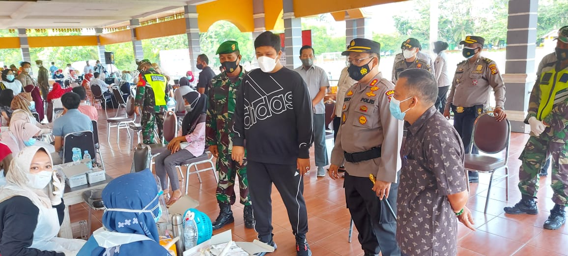 Peringatan HUT Bhayangkara ke-75,  Polres Kuansing Gelar Vaksinasi Massal