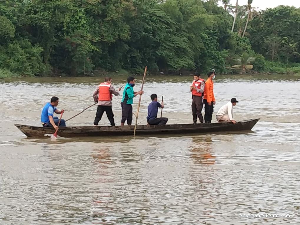Seorang Warga Pencari Pasir Hanyut Terseret Arus Sungai Kampar