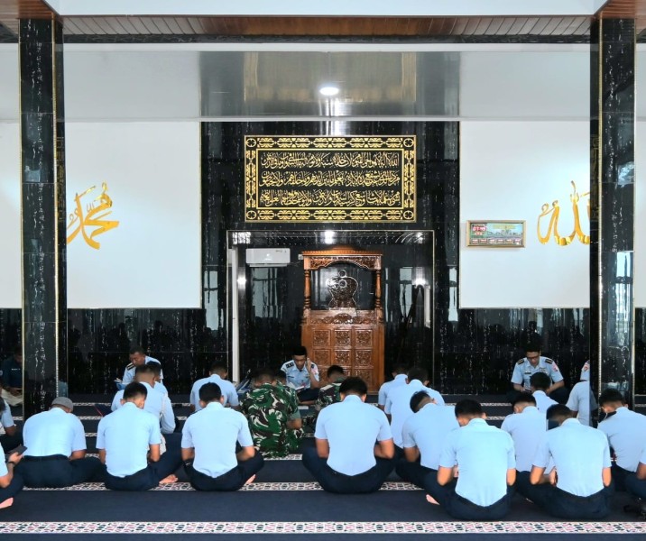 Semangat Kebersamaan, Personel Lanud Raden Sadjad Natuna Doakan Sukses Latihan MOT 2025