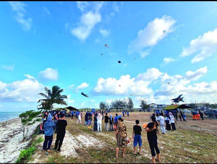 HUT TNI AU Ke-78, Lanud RSA Natuna Meriahkan dengan Festival Layang-layang