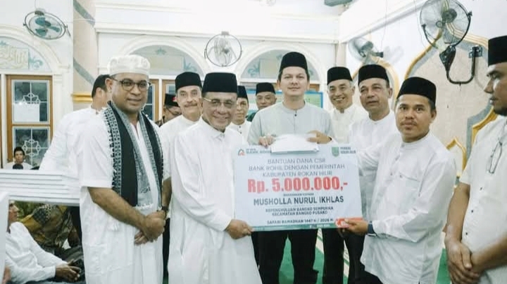 Safari Ramadhan, Bank Rohil Salurkan CSR Renovasi Empat Musholla di Bangko Pusako