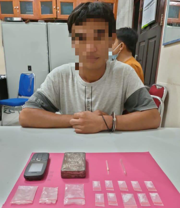 Tim Opsnal Satresnarkoba Polres Kampar Ringkus Pengedar Shabu di Desa Sungai Sarik 