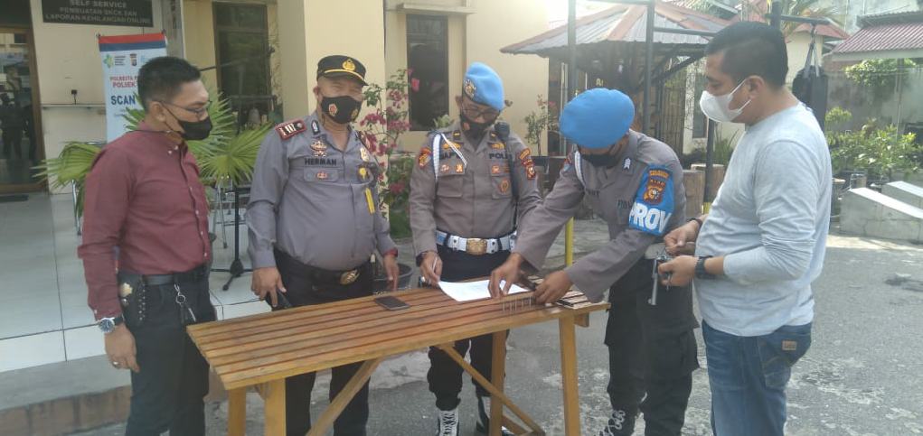 Kanit Propam Polsek Tampan Inspeksi Mendadak Terhadap Kelengkapan Personil