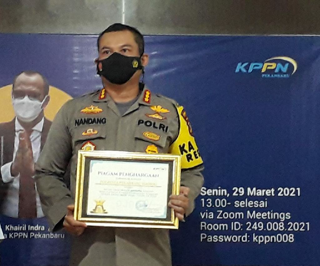 Polresta dan Kapolresta Pekanbaru Terima Penghargaan Terbaik dari KPPN Kota Pekanbaru
