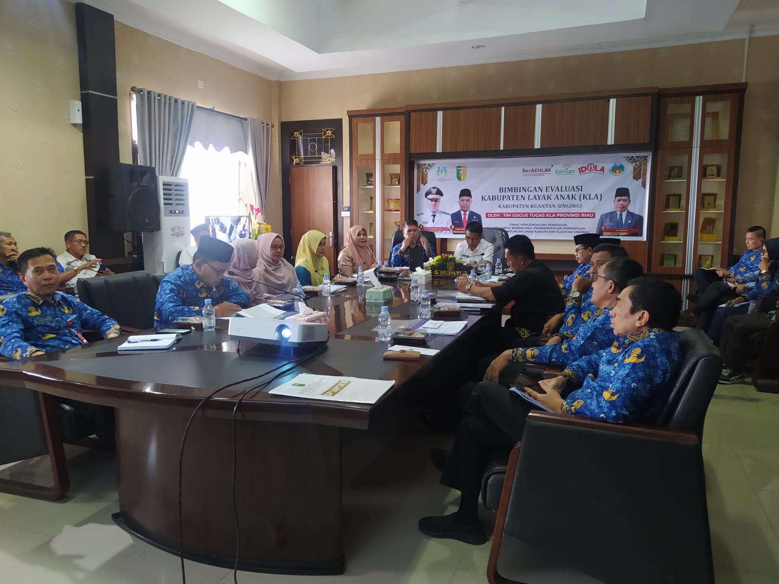 Bimbingan Dan Evaluasi, Sekda Kuansing Dedi Sambudy Kuansing Harus Jadi Role Model Kabupaten Layak Anak