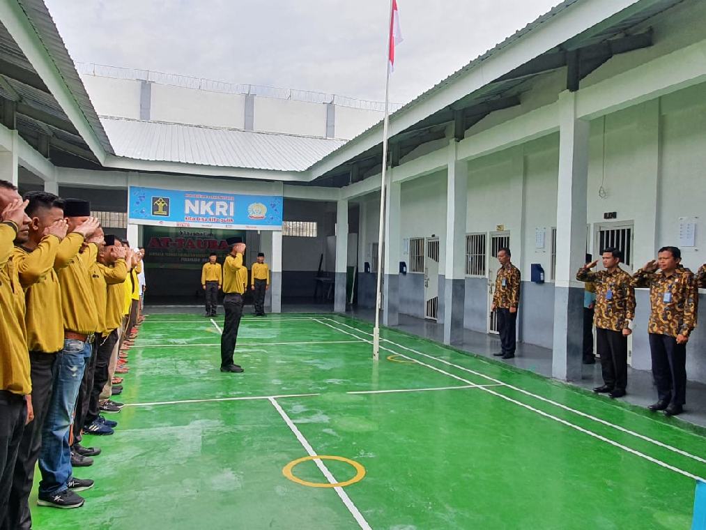 Rutin Setiap Bulan, WBP Lapas Narkotika Rumbai Laksanakan Upacara Kesadaran Nasional
