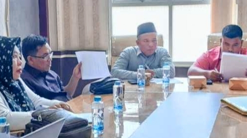 Komisi A DPRD Rohil Laksanakan RDP Bersama Almasri Terkait PT Salim Ivomas Pratama TBK