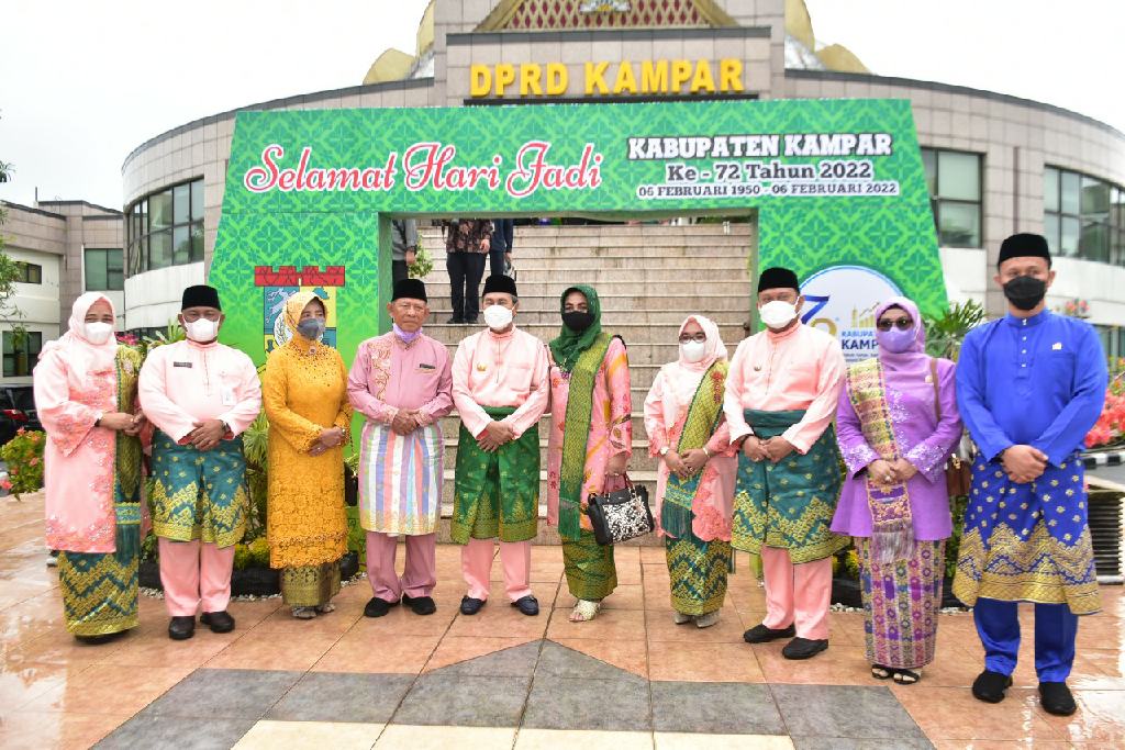 Puncak HUT Kampar ke-72, Gubernur Riau dan Saleh Djasit Apresiasi Kemajuan Kampar