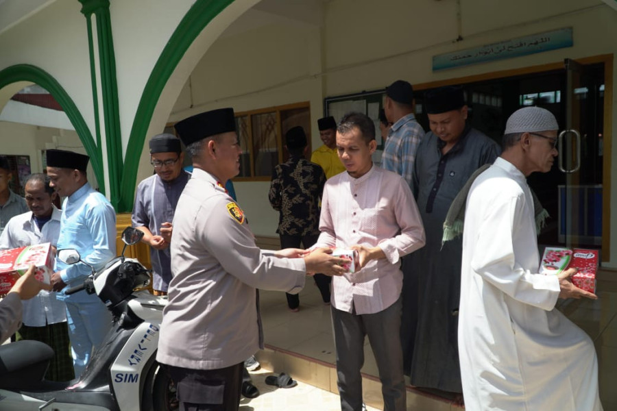 Polres Rohil Gelar Jumat Berkah & Cooling System Untuk Suasana Kondusif Jelang Pilkada 2024