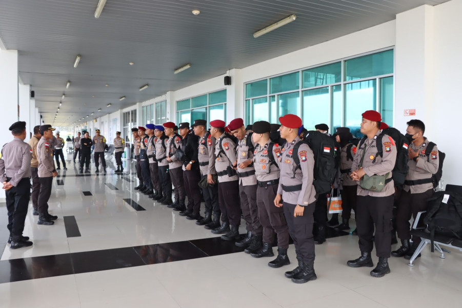 Personil BKO Polda Kepri Bantu Pengamanan Pemilu di Polres Natuna