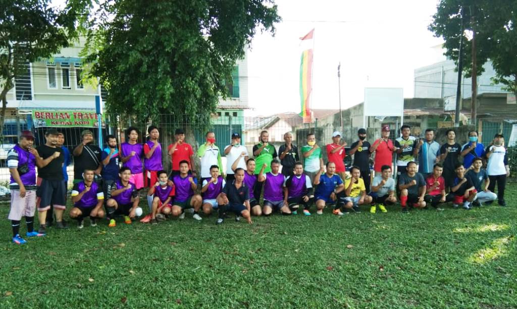 Sambut HUT RI ke-75, Ketua DPRD Pekanbaru Buka Turnamen Sepak Bola Antar RW se-Kelurahan Wonorejo