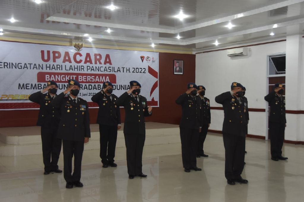 Satuan Brimob Polda Riau Ikuti Upacara Peringatan Hari Lahir Pancasila Secara Virtual