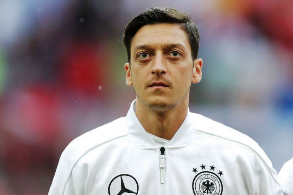Mesut Ozil Pensiun dari Timnas Jerman