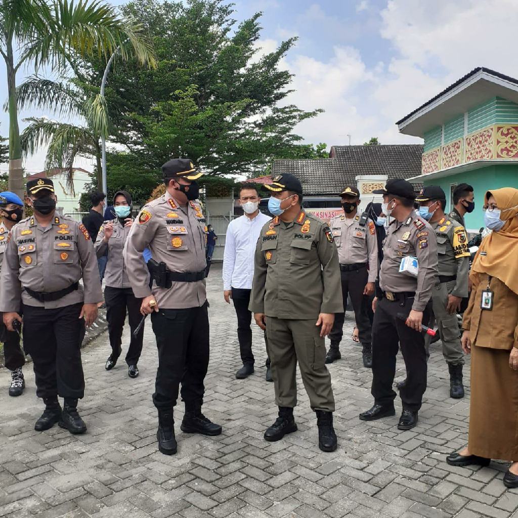 Siapkan 20 Unit Armada, Polda Riau Gelar Door To Door, Lakukan Vaksin Warga