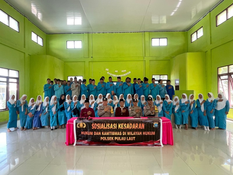 Polsek Pulau Laut Gelar Sosialisasi Kenakalan Remaja di SMA N 1 Air Payang