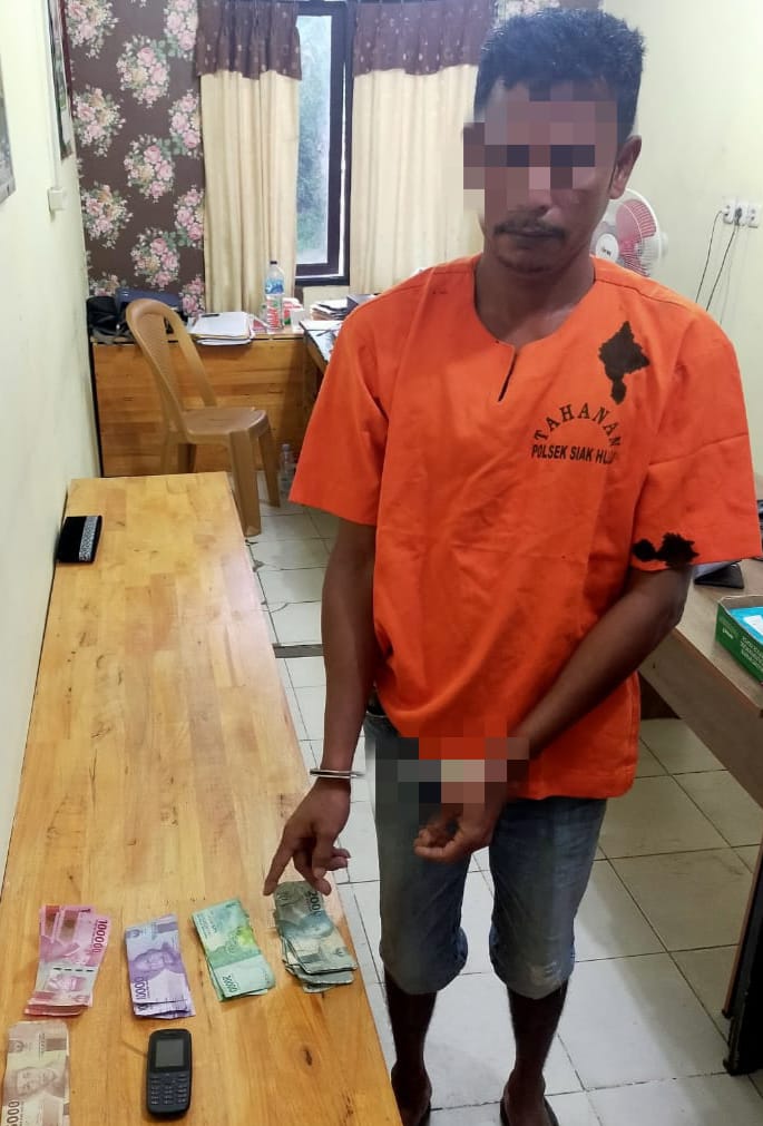 Tim Opsnal Polsek Siak Hulu Tangkap Penjual Nomor Judi Togel di Kedai Tuak 