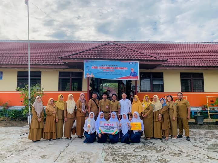 Lomba Tarian Zapin Melayu, SMP Negeri 4 Rengat berhasil Raih Juara II