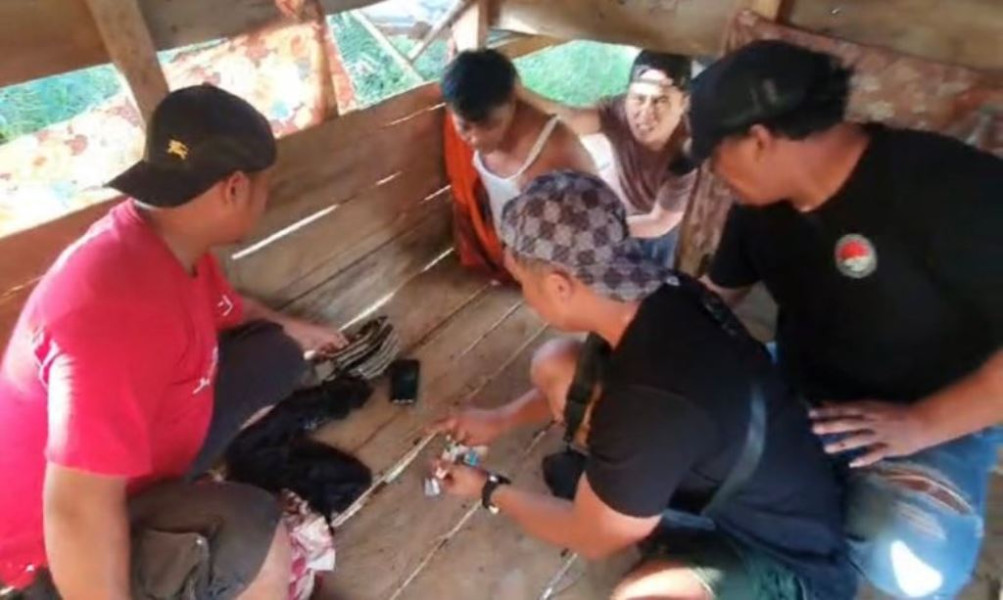 Penangkapan Pelaku Narkoba di Batang Cenaku, Inhu, Polisi Temukan 45 Bungkus Sabu