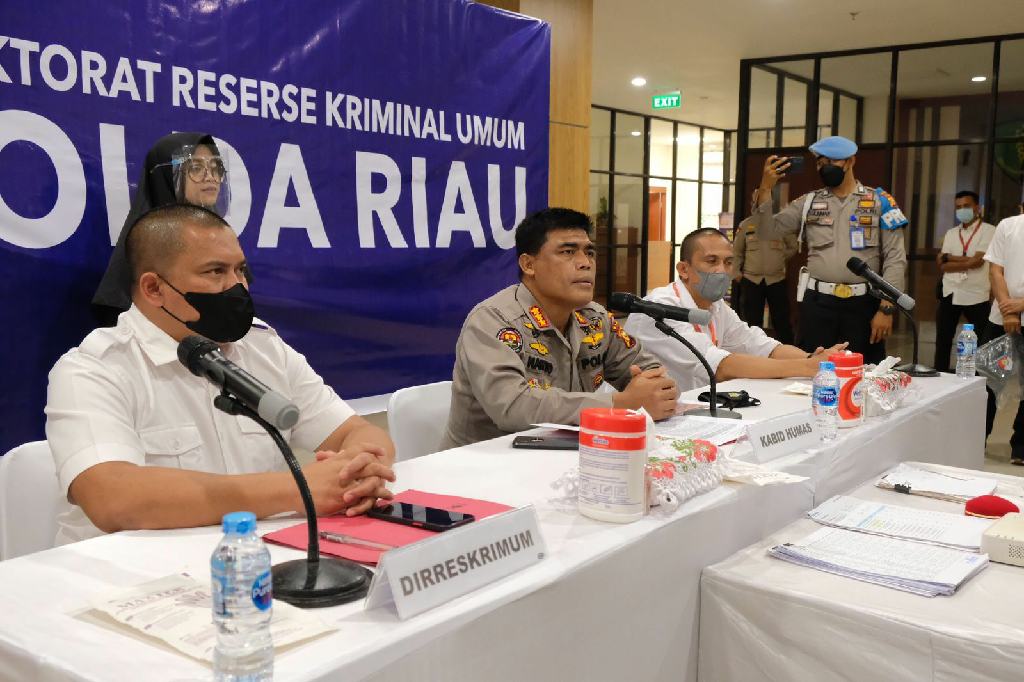 Polda Riau Ungkap Kasus Penggelapan yang Rugikan Pengusaha Sembako senilai Rp3,7 Milyar 