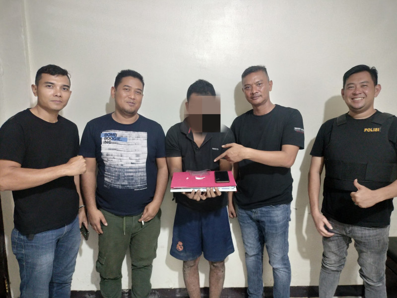 Polsek Lhoksukon Menangkap Pengedar Sabu- Sabu Saat Tunggu Pembeli di Halaman Rumah
