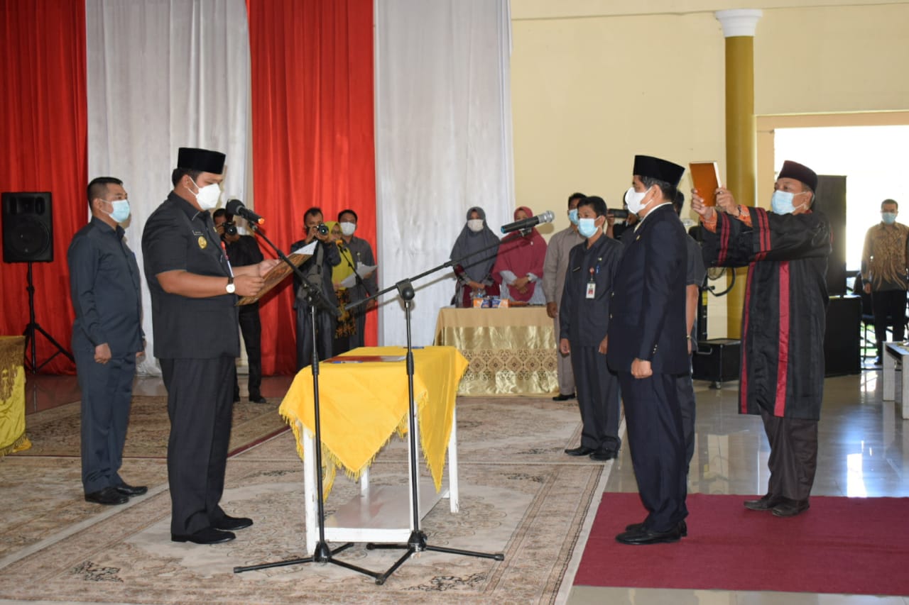 Lantik Pejabat Sekda Bupati Andi Putra  Minta Sekda Baru Langsung Tancap Gas