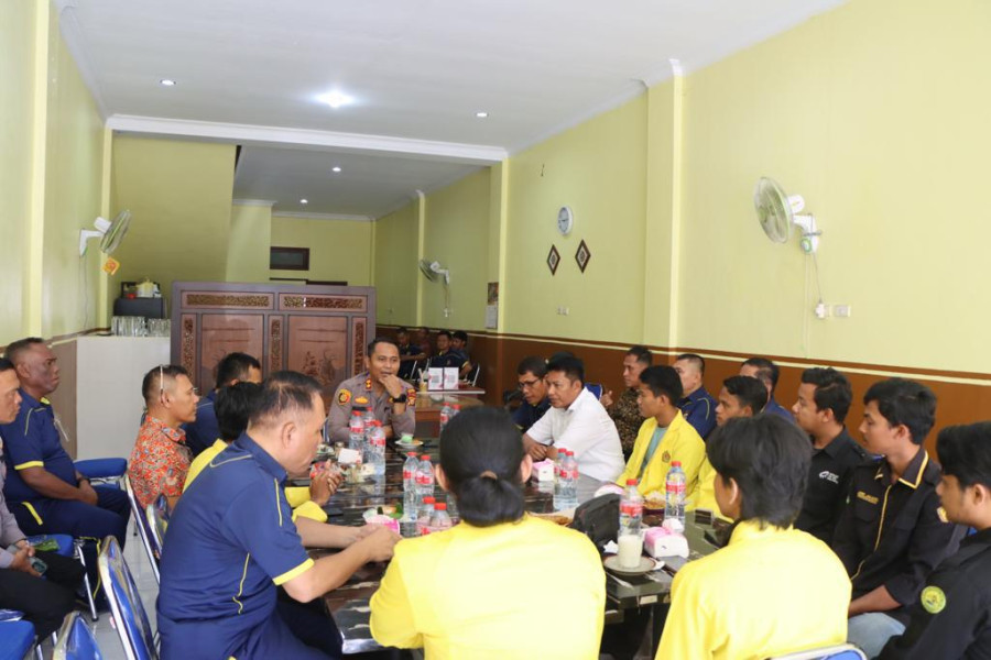 Kapolres Kuansing Gelar Jumat Curhat Bersama Mahasiswa BEM Uniks Kabupaten Kuansing