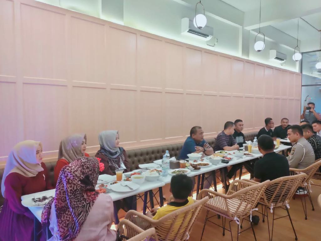 Kapolres Kampar Silaturahmi dan Buka Puasa Bersama Alumni Akpol dan Akmil 