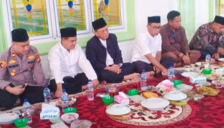 Safari Ramadhan di Rantau Kopar, Bupati Rokan Hilir Tinjau Balai Benih Ikan dan Berbuka Bersama