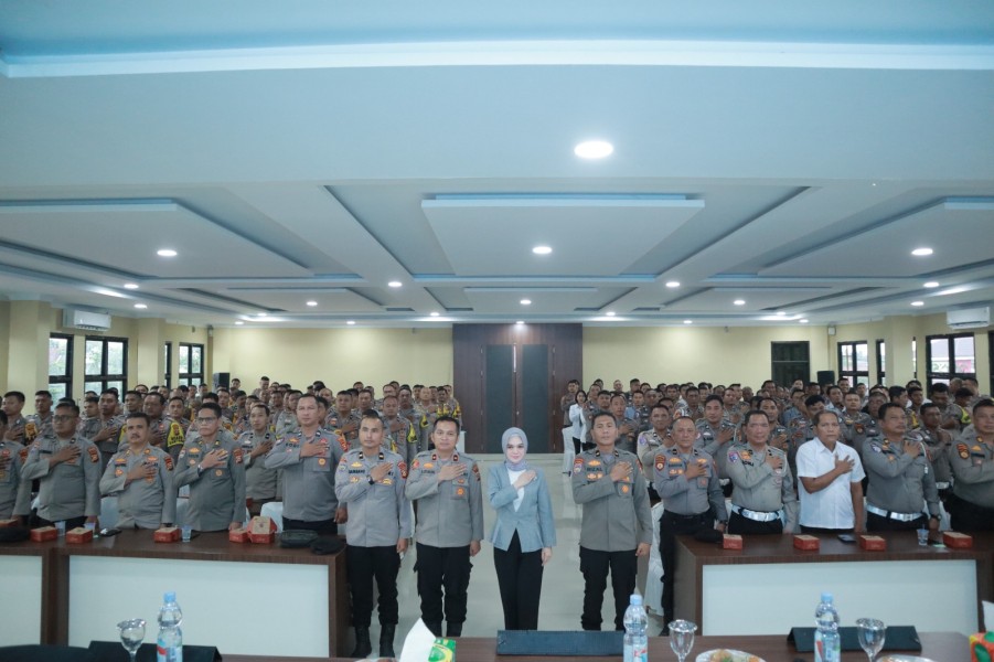 Pelatihan Public Speking Speaking Tingkatkan Kemampuan Komunikasi Personel Polres Inhu