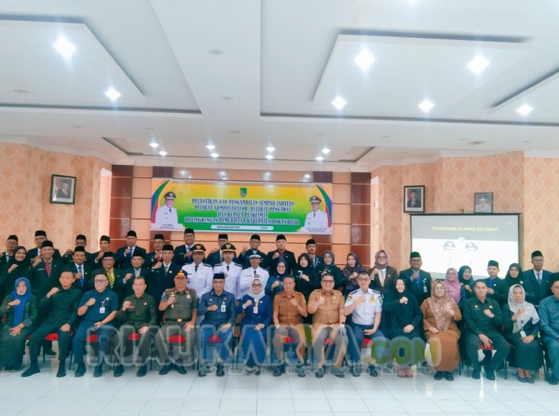 Tingkatkan Kinerja Pelayanan, Pemkab Rohil Lantik 43 Pejabat Administrator dan Pengawas
