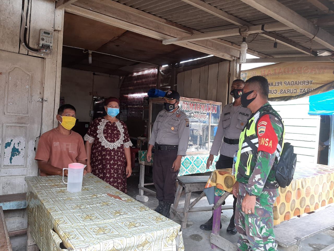 Lagi-lagi Jajaran Koramil 05/Peranap Himbau Masyarakat Budayakan Bermasker