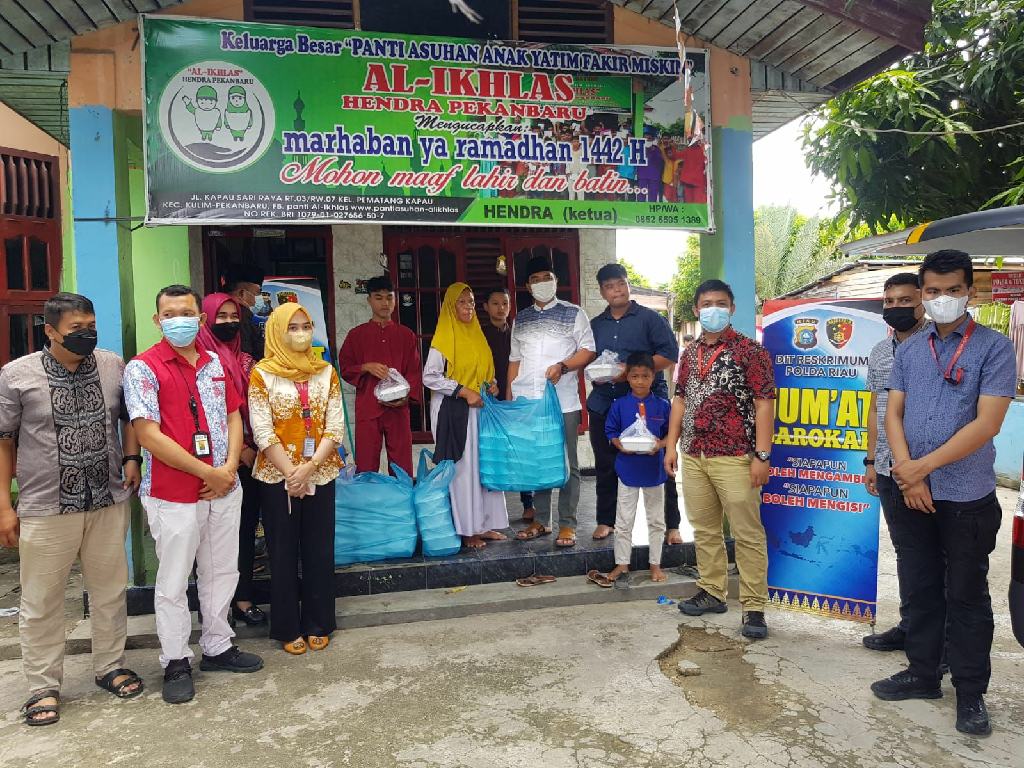 Tim Jumat Barokah Ditkrimum Polda Riau Sasar Dua Panti, Satu Masjid dan Kaum Dhuafa Jalanan