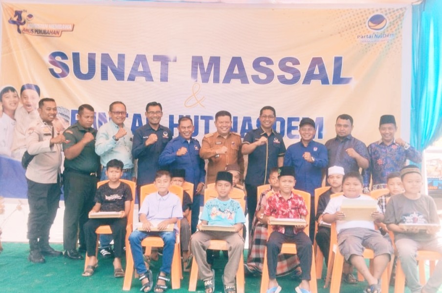 Puncak HUT Ke-14, Partai NasDem Rokan Hilir Gelar Sunat Massal Sebagai Bentuk Peduli Masyarakat