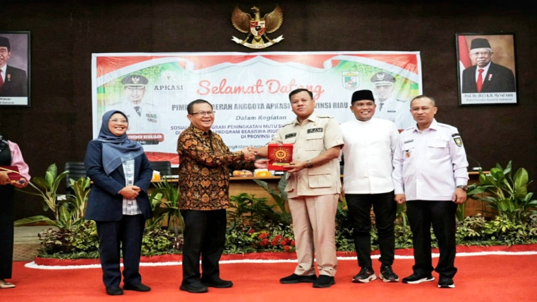 Hadir Sosialisasi Program Peningkatan Mutu SDM Di Daerah Dan Program BIE-D, Bupati APKASI Hadir Wujudkan Harapan Anak Daerah Lanjutkan Pendidikan