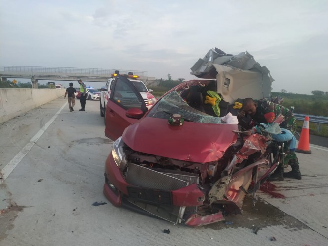 Danposramil Batang Cenaku, Inhu Alami Kecelakaan di KM 82 Jalan Tol Bakauheni - Terbanggi Besar